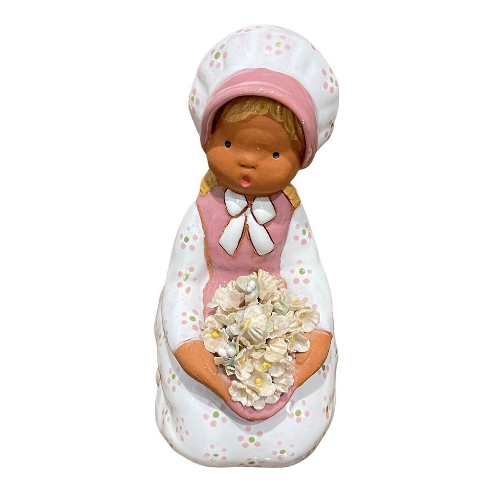VTG Fullar Levante Figurine 6.5 Inch Spain Pottery Sitting Girl Flower Bouquet